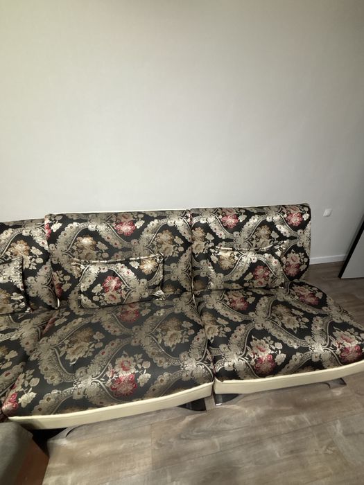 Диван и два кресла в идеальном состоянии!