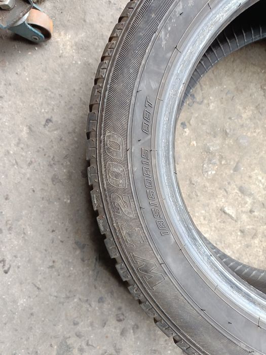 Зимни гуми -15цола -185/60-1бр.-65лв.