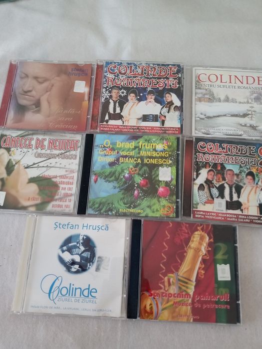 Muzica CD cu colinde de Crăciun.