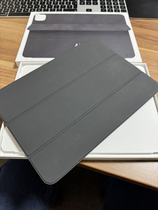 Huse Smart Folio Air4/Air5/Ipad Pro 11 / Inpecabila |