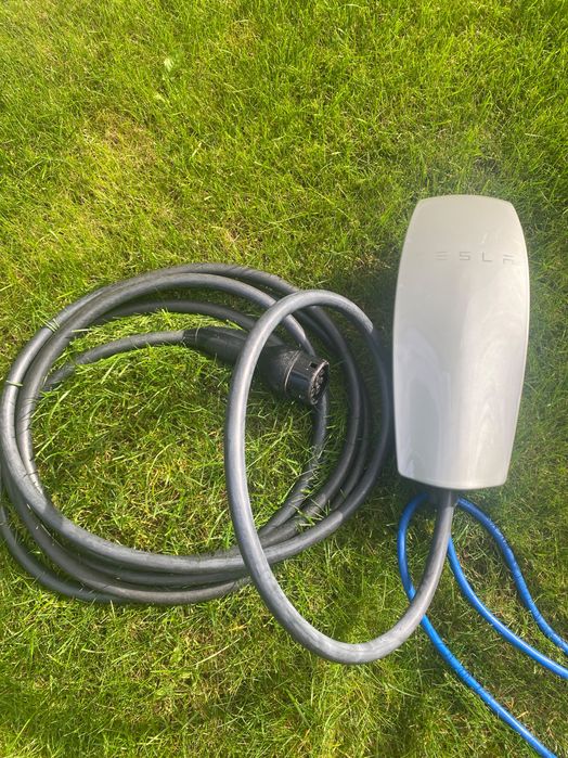 incarcator statie tesla wall connector