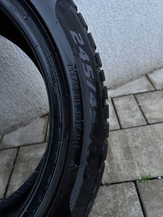 2 seturi cauciucuri Pirelii r19 (245/45) si (235/45), Anvelope