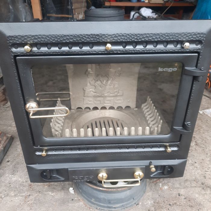 Focar șemineu de fontă de 15 kw marca KAGO  GIGANT