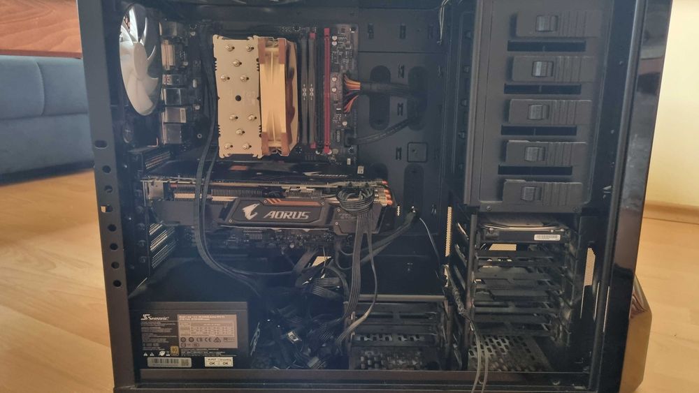 Desktop PC - i5-8600 GeForce GTX 1080 TI Aorus, 4 TB HDD