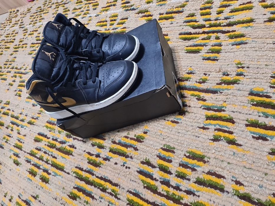 Incaltaminte jordan 1