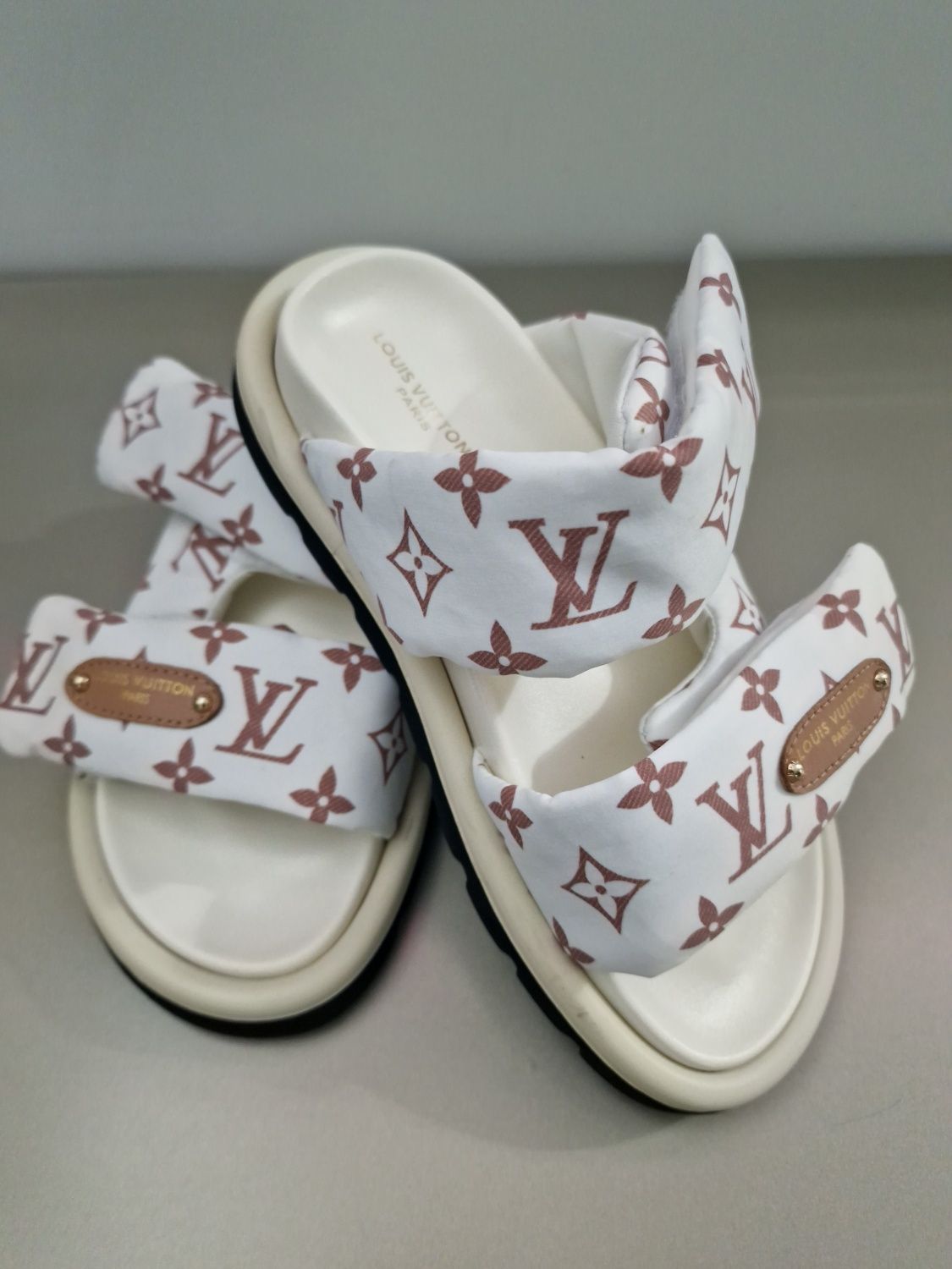 Louis Vuitton papuci dama