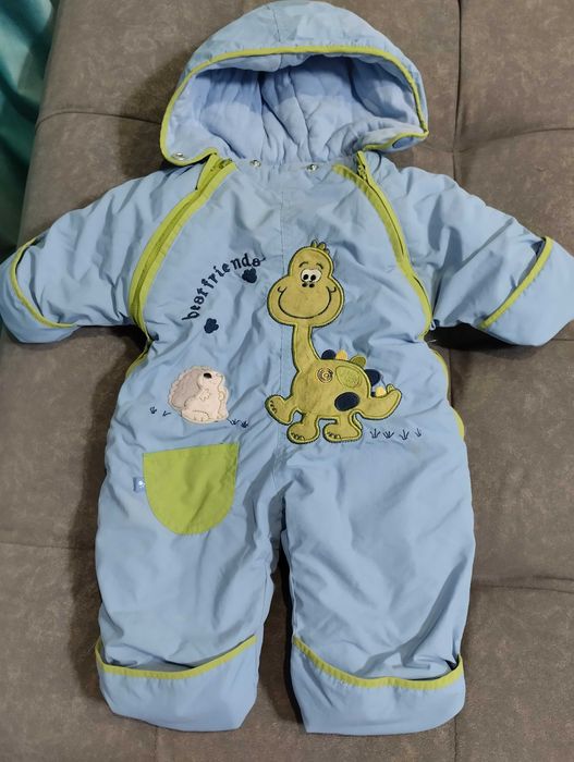 Продам зимний детский комбинезон на мальчика.