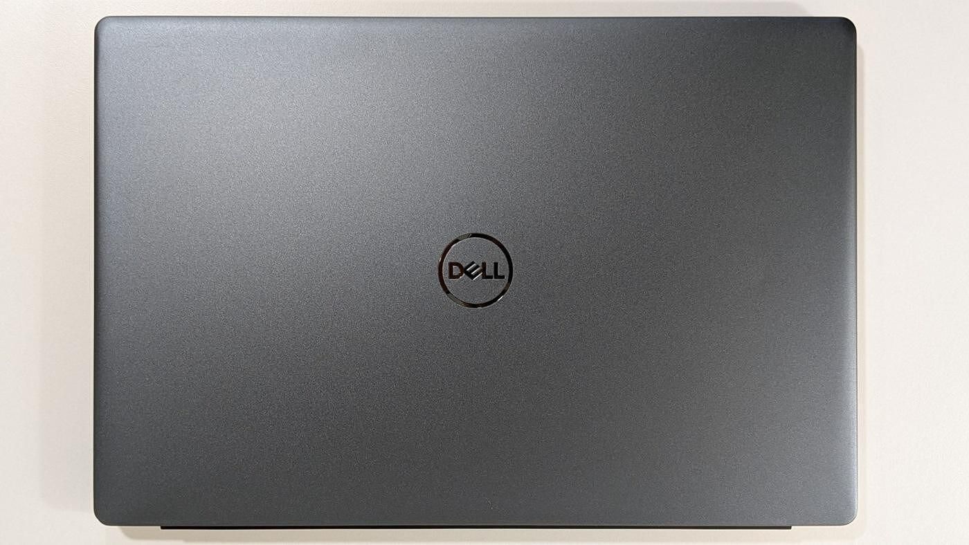 Dell Vostro 7590 15.6'' FHD i7-9750H 16GB RAM 512GB SSD GTX 1650 4GB