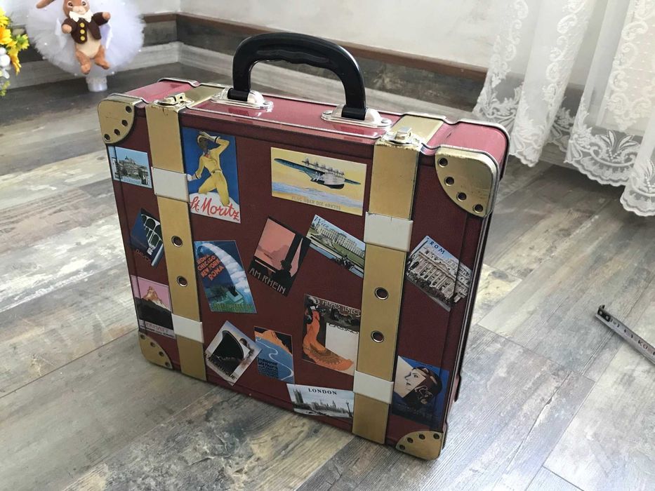 Valiza mica,cutie tabla