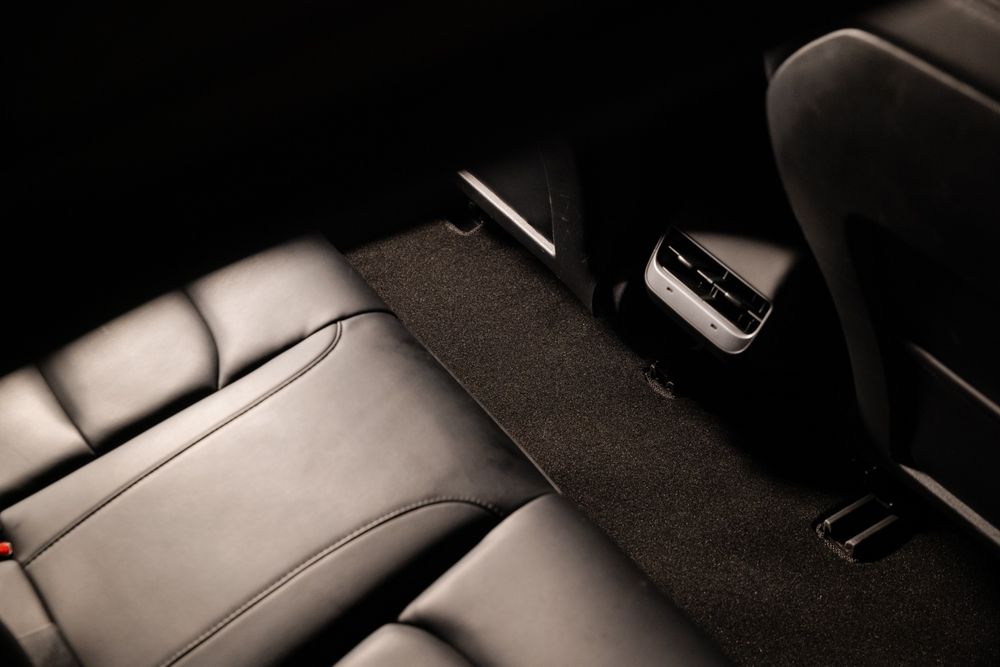 TESLA -  Covorașe auto. Preșuri auto fabricate în România !