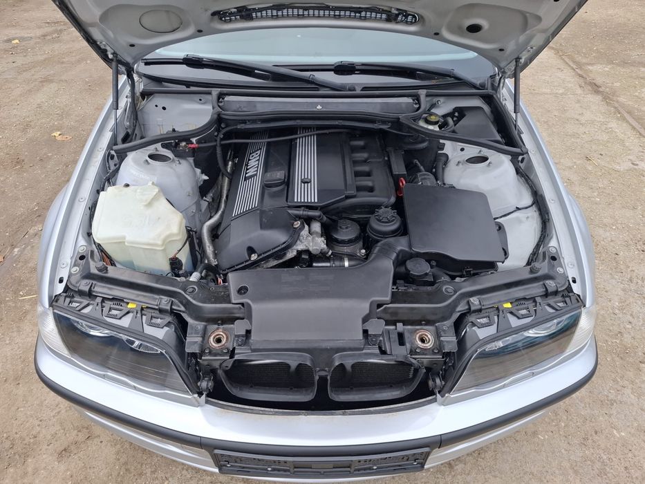 BMW E46 Sedan 325i 192 CP