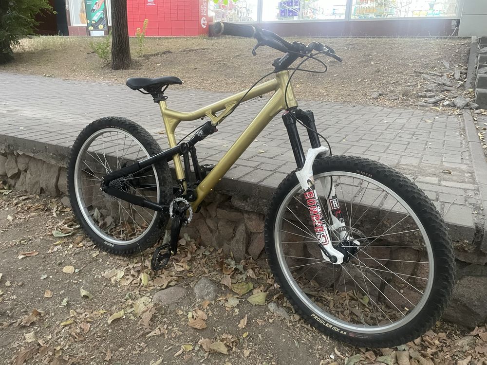 Отличный двухподвес bmc