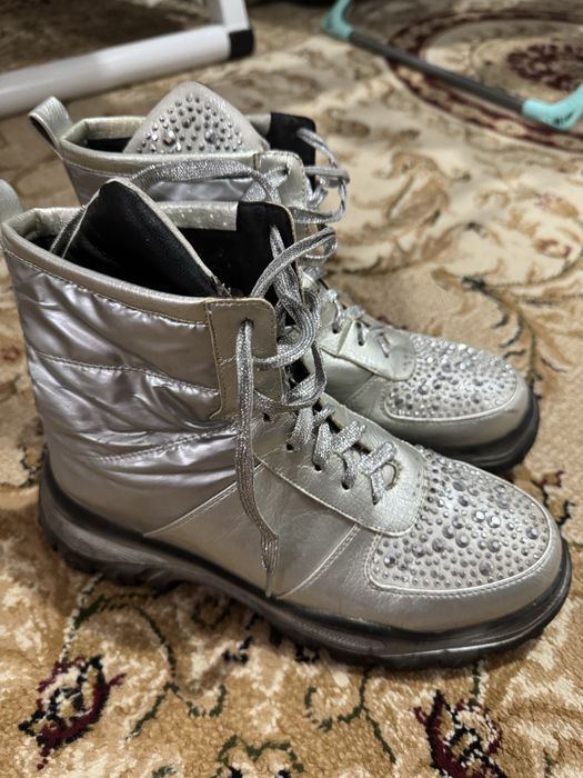 Продам зимние сапоги 38-39 р