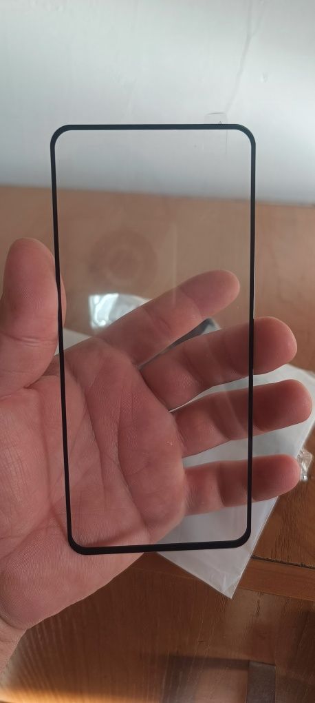 Продам на  OPPO RENO 2 Z