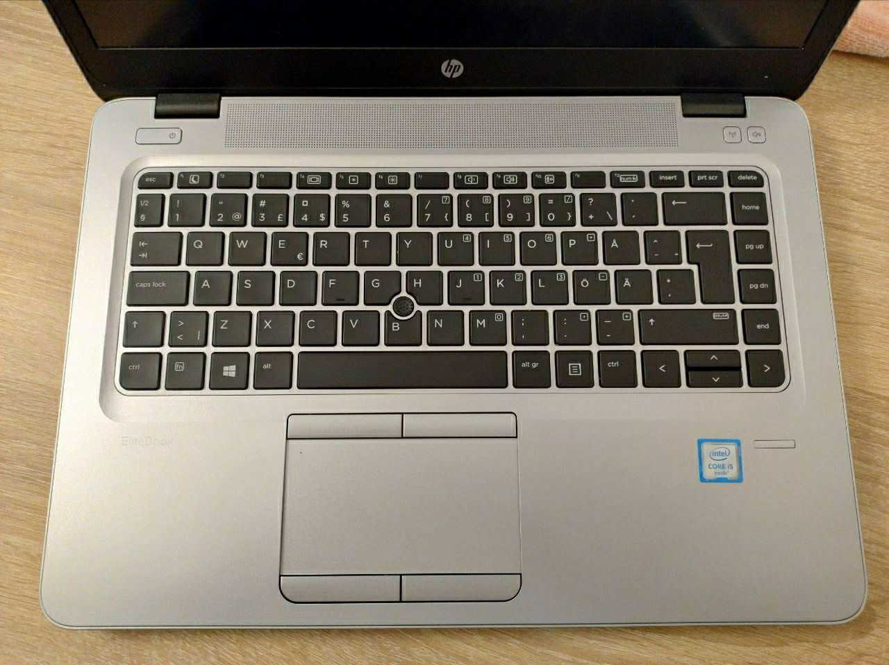 Лаптоп HP 840 G3 в перфектно състояние  2к QHD IPS