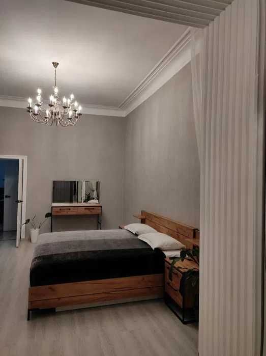 Продаю Срочно 2/4/9 Евро квартира Паркентский рынок жк Ок Сарой.374*