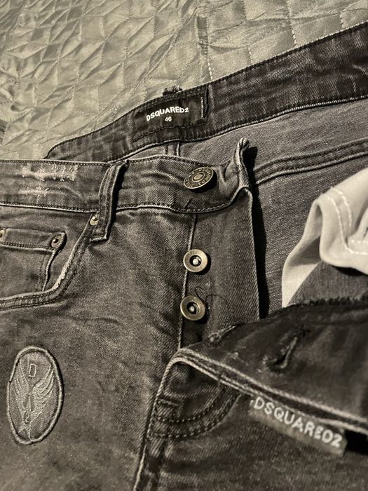 Продавам DSQUARED2 дънки