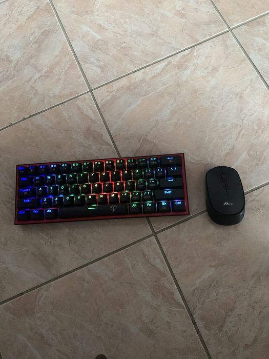 Vand sau schimb cu iphone xr