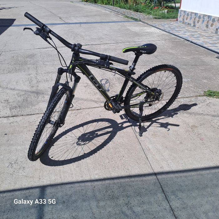 Bicicleta GT, frane hidraulice, roți 26