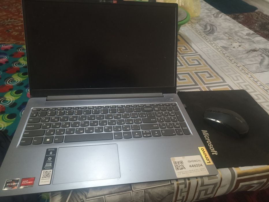 Ноутбук Lenovo IdeaPad Slim 15AMN7 15.6 AMD R5-7520U 8/512GB SSD Gray.