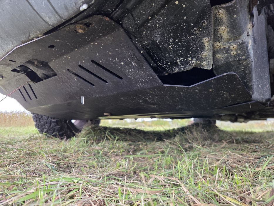 Nissan X-Trail T30 (2005) - 2.2 dCi 136 CP, 4x4 buton, piele, 254.000