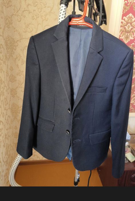 Bolalar kostyumi 1sinfga boladi