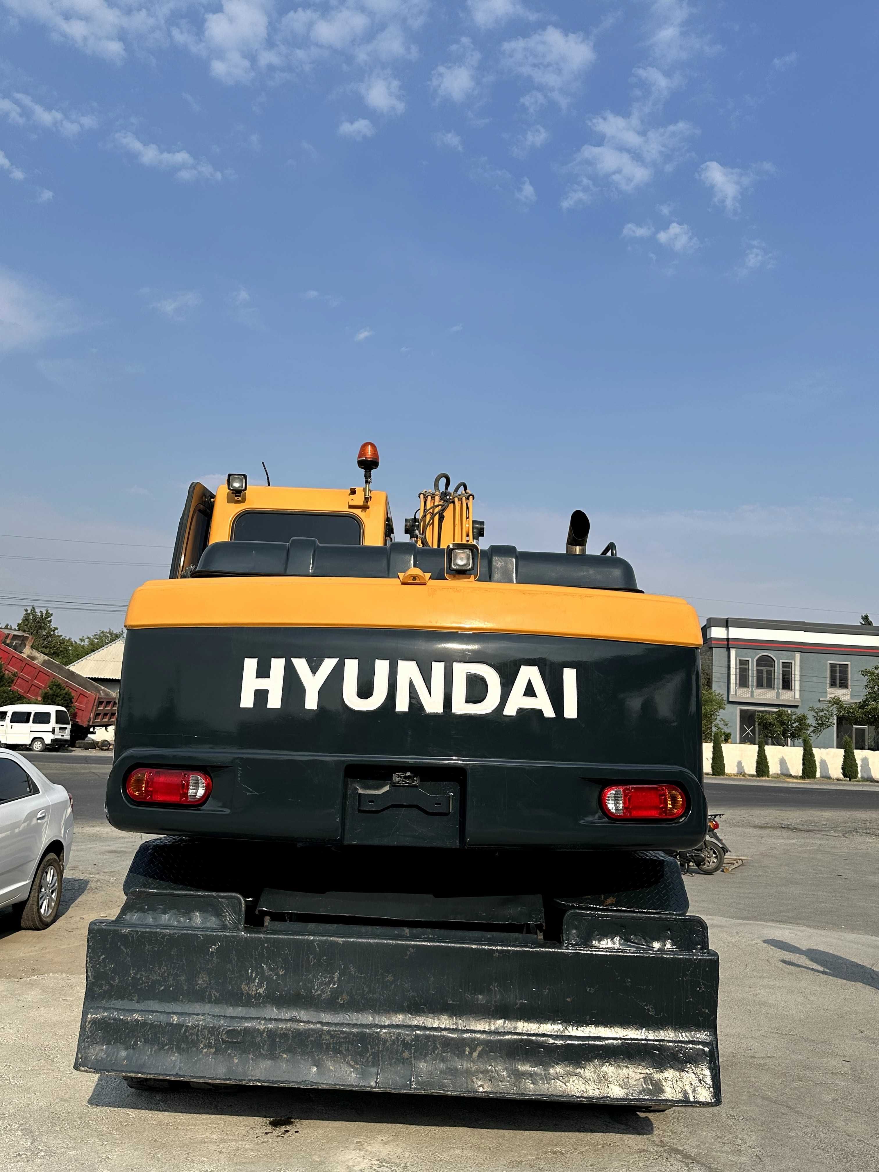 Ekskavator sotiladi Hyundai 140talik
