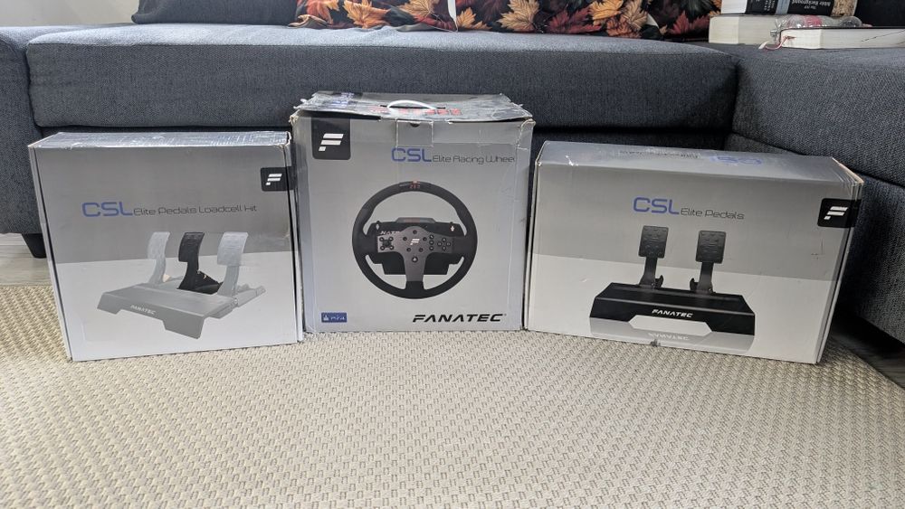 Set Volan + 3 pedale Fanatec CSL Elite