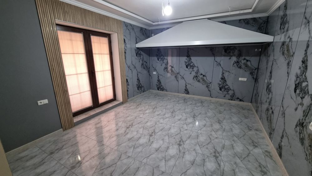 Шахар марказида Бизнес учун 2 хоналик помещение сотилади 1 этажда