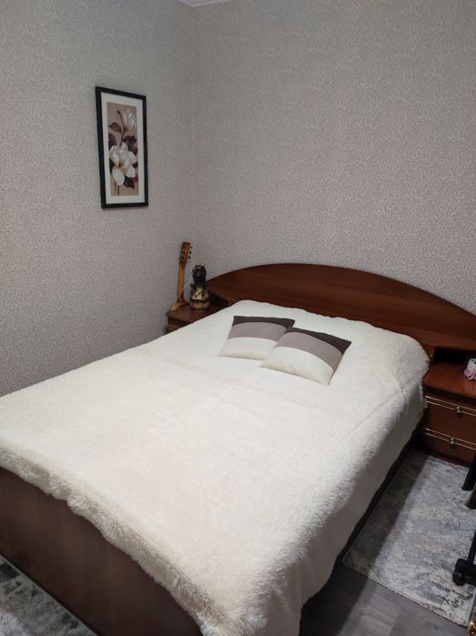 Продам спальный гарнитур