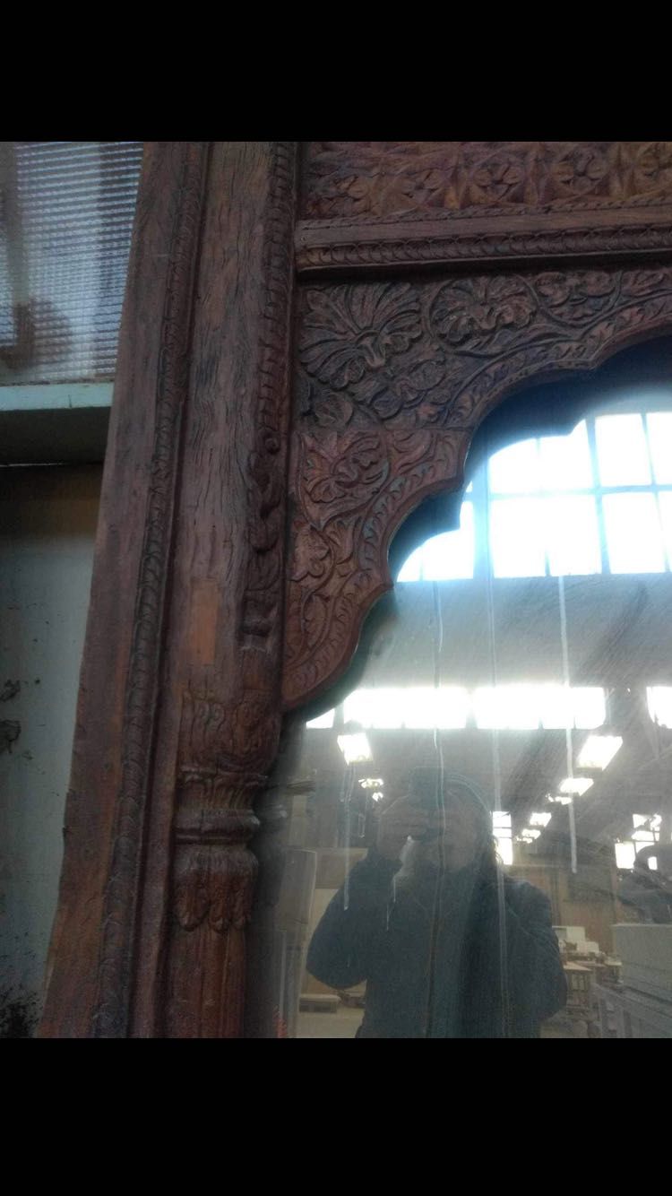 Уникално огледало от портална индийска врата