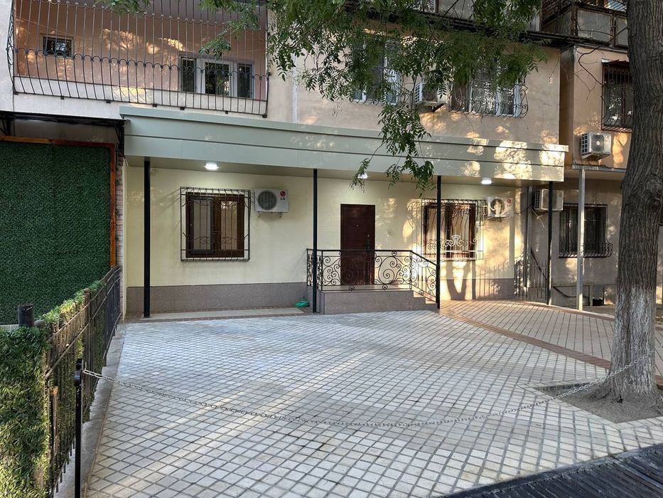 Продается комерческое помешение на Дархане