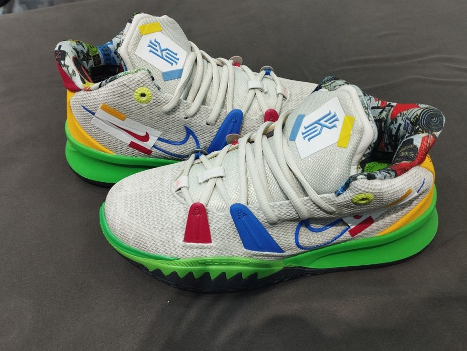 Nike     Kyrie 7