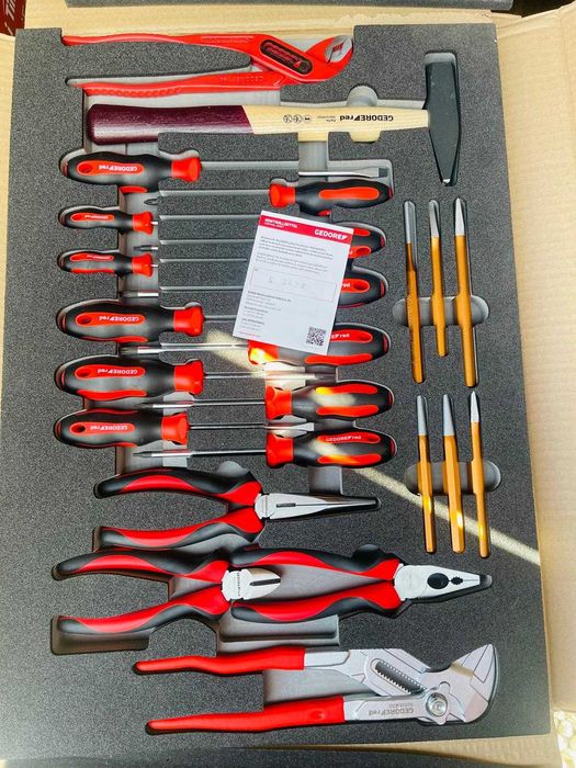 Set de scule GEDOREred R22071005 - 239 piese - NOU - poze reale