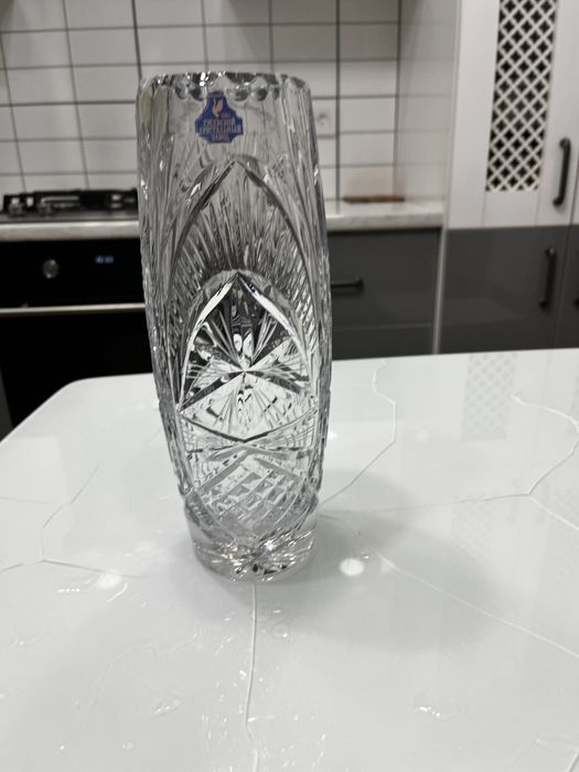 Хрустальная ваза