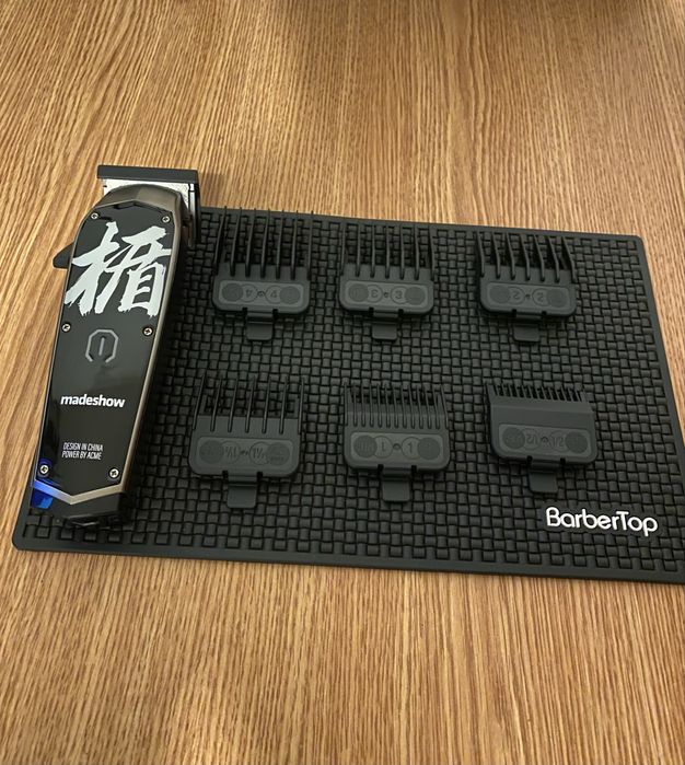 Vând masină de tuns aproape noua !!