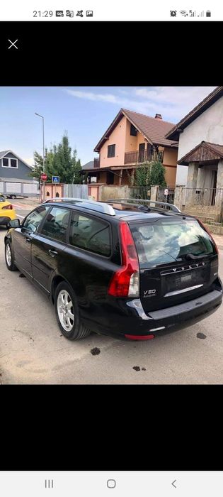 Vând volvo v50  motor de 2 litri diesel, original suedez  in 5 pistoan