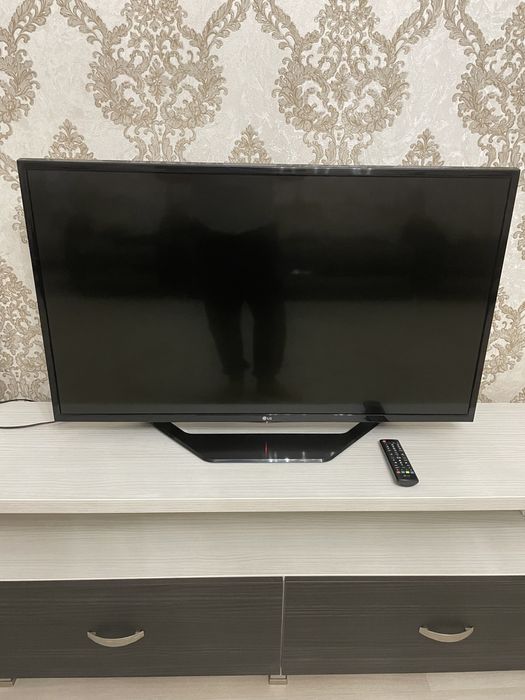 Телевизор LG , в отличном состоянии, не смарт