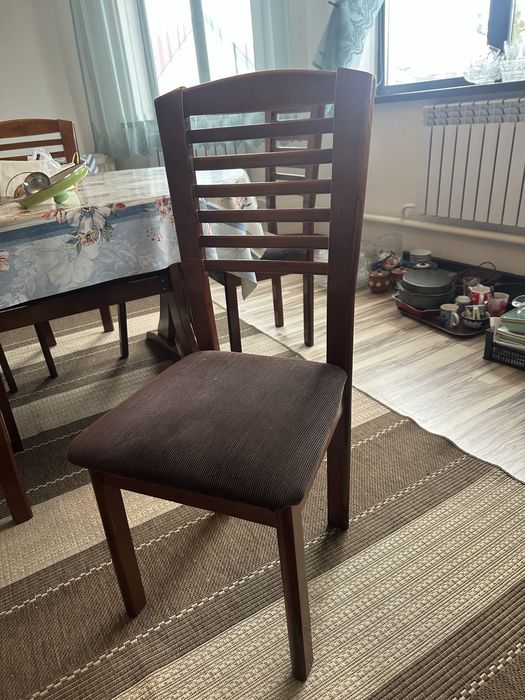 Продам стулья 8 штук