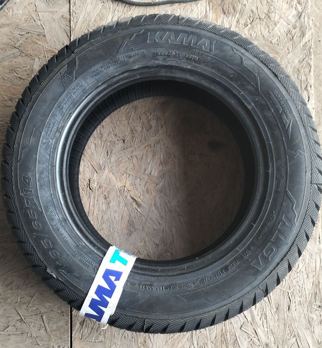 Продам шины шипованный новый размер 185/65 R14