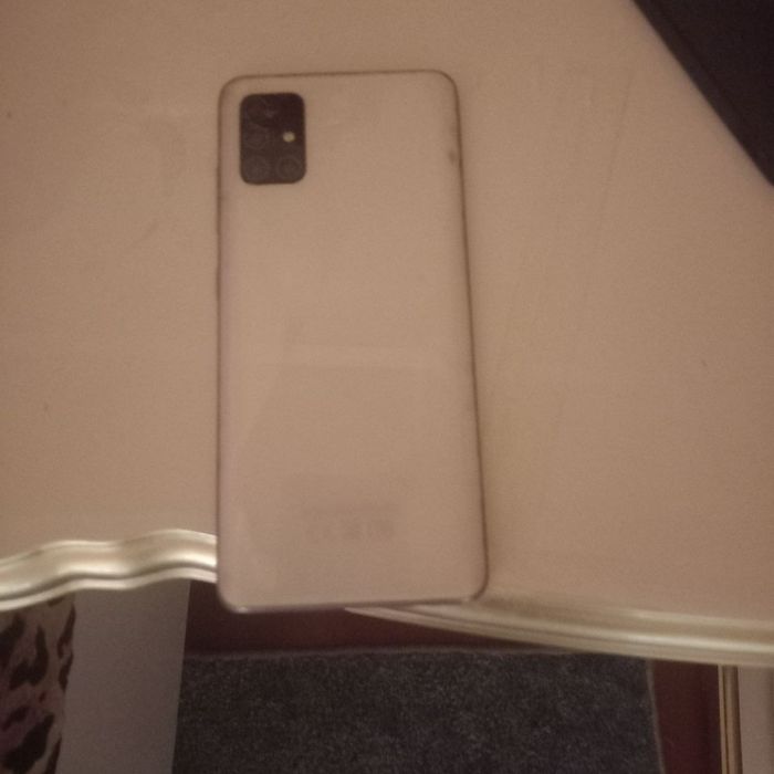 SAMSUNG A51 ideal 190$