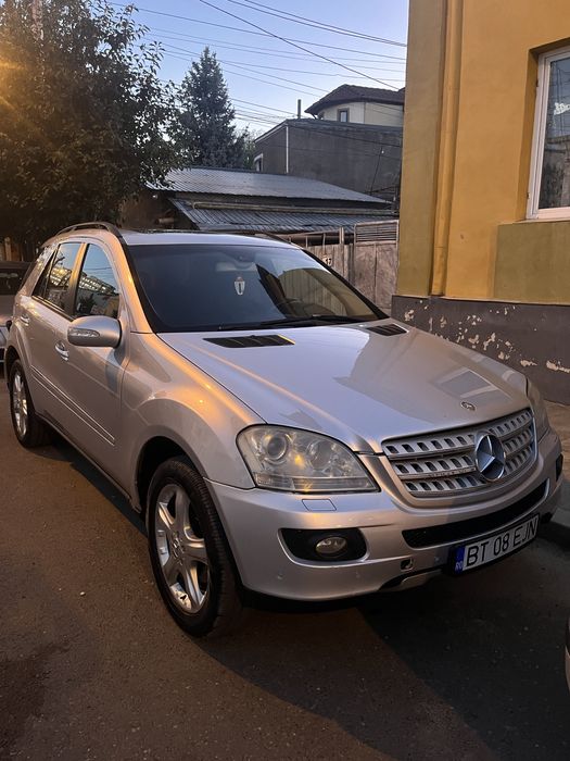 Vand sau schimb mercedez Ml 320