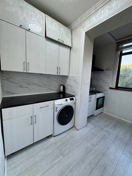 Buyuk Ipak yoli metro yaqinda arenda