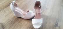 Sandale cu platforma