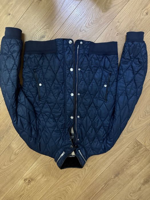 Мъжко оригинално яко Burberry- L размер