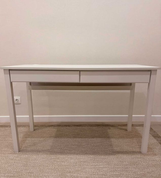 Письменный белый стол!