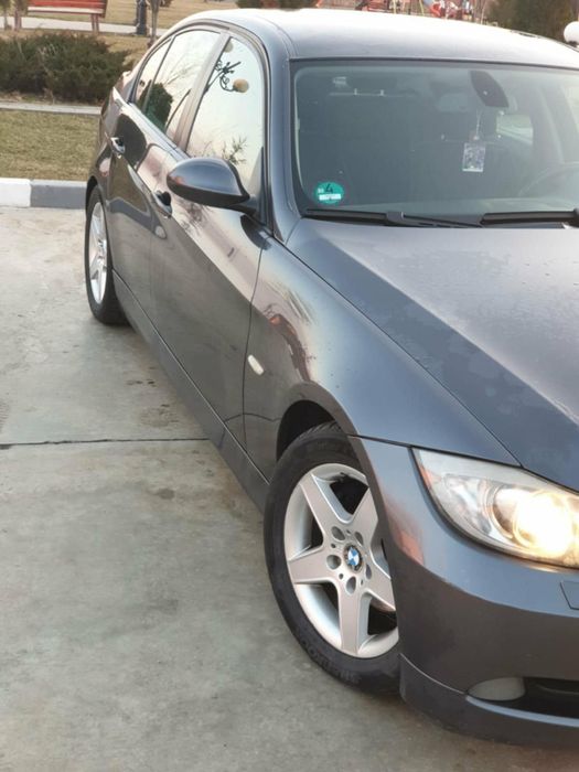 Bmw seria 3 E90 320d
an 2005
motor 2.0 diesel 
163 cai
cutie manuala
3