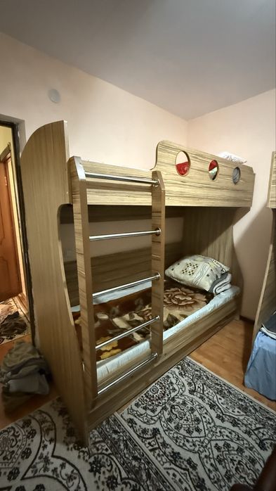 Кровать двухъярусная