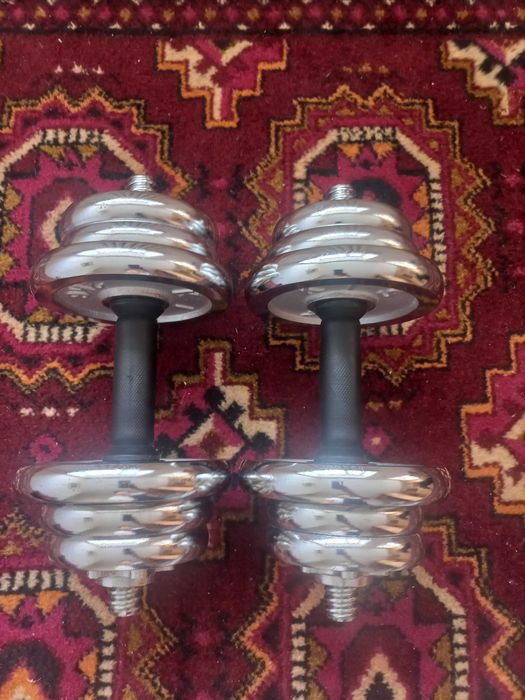 Гантель спортивный