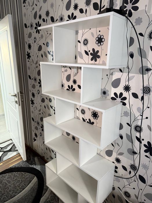 Продам полку. Стильная полка, подойдет под любой интерьер.